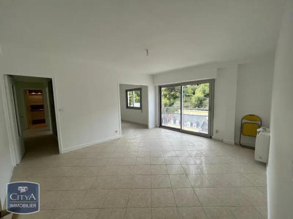 Appartement à louer 4 pièces 85.75m² Tulle (19000)