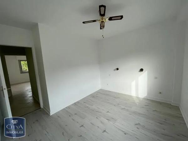 Appartement à louer 4 pièces 85.75m² Tulle (19000)