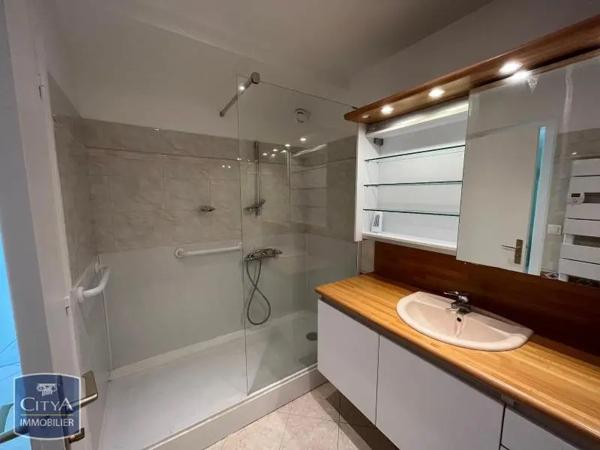 Appartement à louer 4 pièces 85.75m² Tulle (19000)