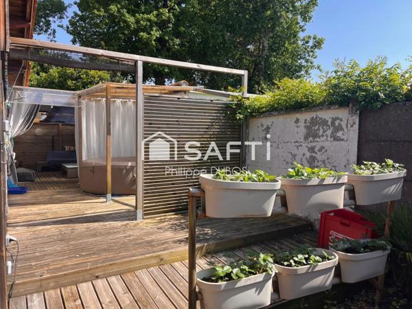 Deux maisons indépendantes sur 696m2 de terrain