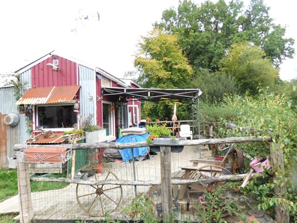 87250 BESSINES - Propriété de 4 hectares avec Tiny house + étang