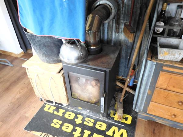 87250 BESSINES - Propriété de 4 hectares avec Tiny house + étang