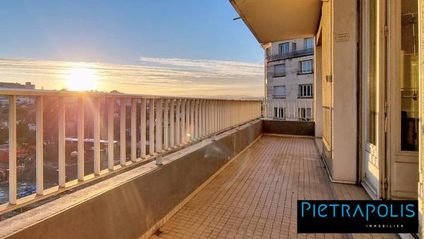 Proche Lyon 3 - T4 de 92m² avec balcon et garage