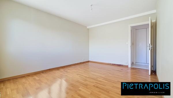 Proche Lyon 3 - T4 de 92m² avec balcon et garage