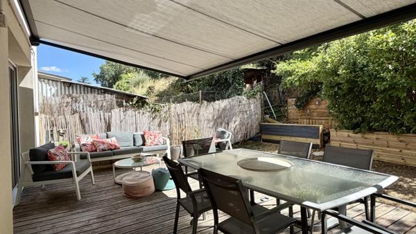 Maison familiale avec jardin et garage