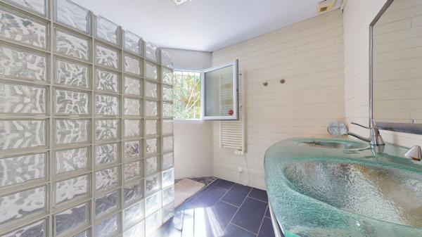 Maison familiale avec jardin et garage