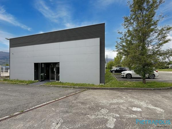 Bâtiment au Technoparc de 523m2