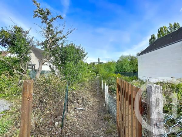 Terrain à vendre  2096 m 2   SENLIS  - 60