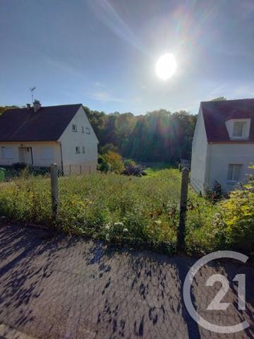 Terrain à vendre  2096 m 2   SENLIS  - 60