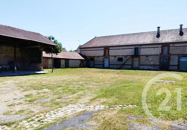 Immeuble à vendre  1556 m 2   CHAMBLY  - 60