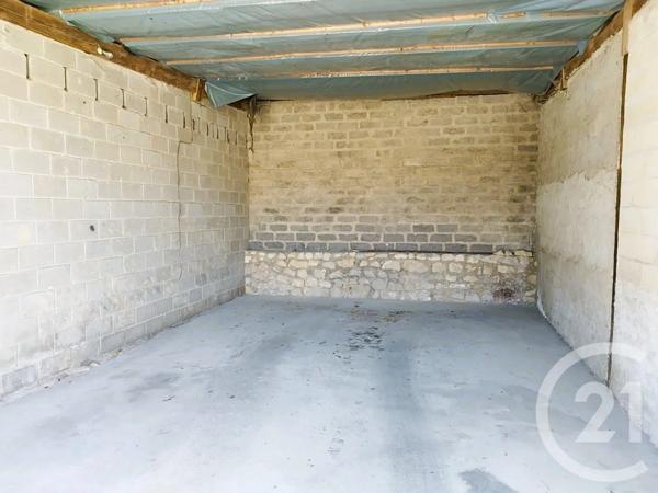 Immeuble à vendre  1556 m 2   CHAMBLY  - 60