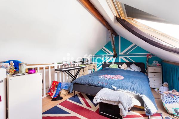 Maison
         5 pièces
        - 119 m² Exclusivité 349 000 € *