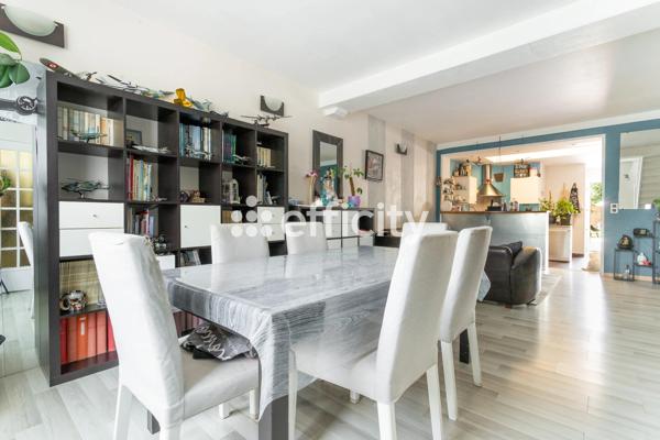 Maison
         5 pièces
        - 119 m² Exclusivité 349 000 € *