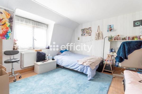 Maison
         5 pièces
        - 119 m² Exclusivité 349 000 € *