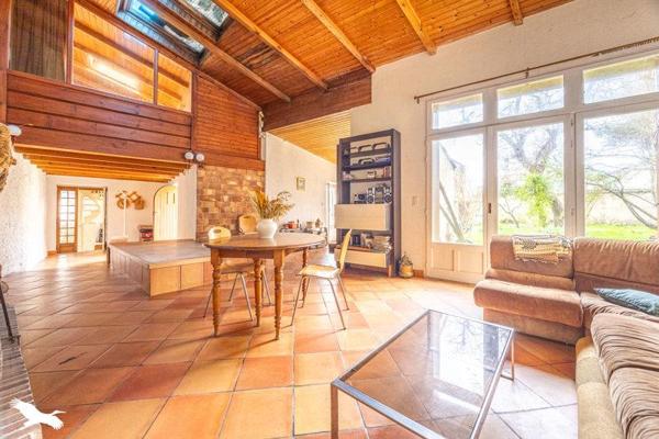 Maison à vendre |  Salles-sur-Mer |  9 pièces | 219 m²