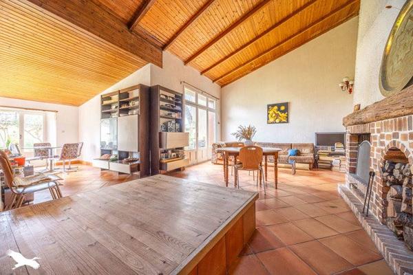 Maison à vendre |  Salles-sur-Mer |  9 pièces | 219 m²