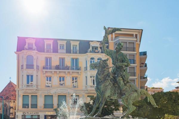 Vente Appartement de luxe Menton 5 Pièces 131 m²