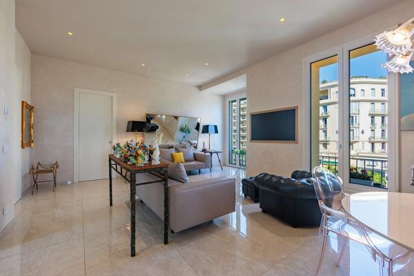 Vente Appartement de luxe Menton 5 Pièces 131 m²