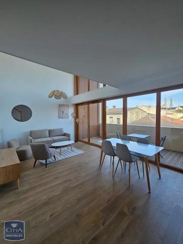Appartement à louer 5 pièces 101.66m² Bordeaux (33800)