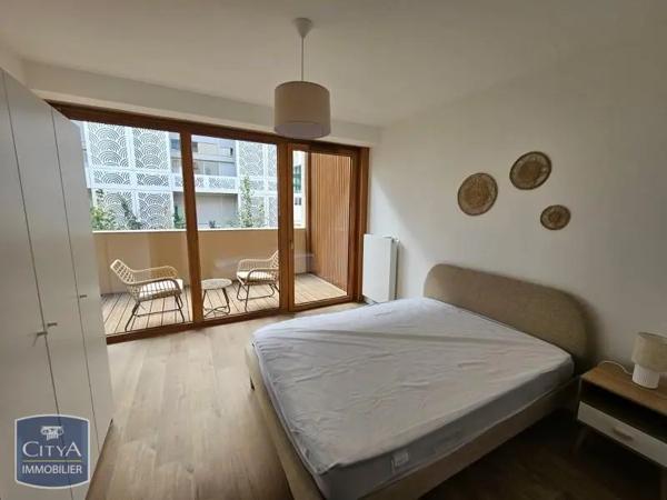 Appartement à louer 5 pièces 101.66m² Bordeaux (33800)