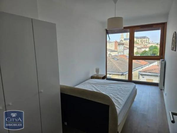 Appartement à louer 5 pièces 101.66m² Bordeaux (33800)