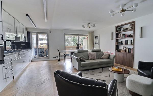 Appartement à vendre    5 pièces • 112 m2 Paris 19
