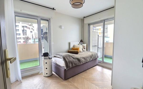 Appartement à vendre    5 pièces • 112 m2 Paris 19