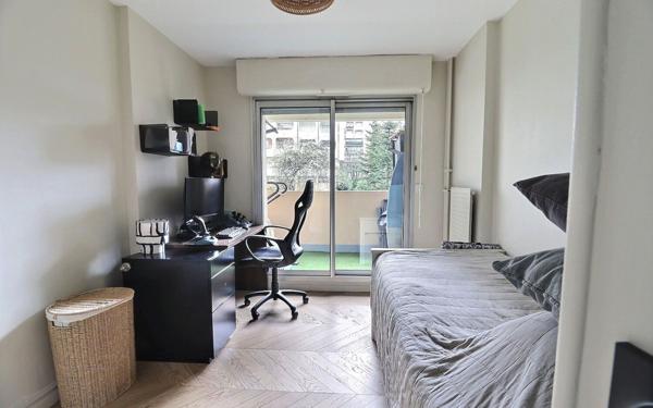 Appartement à vendre    5 pièces • 112 m2 Paris 19