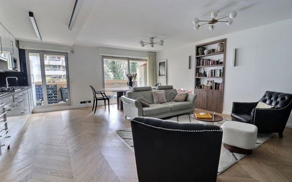 Appartement à vendre    5 pièces • 112 m2 Paris 19