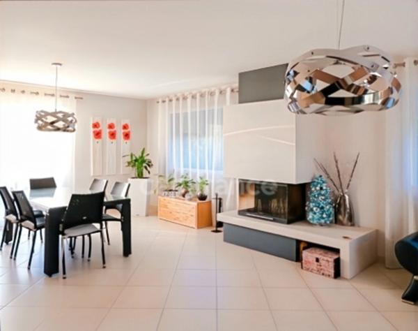 Maison à vendre 8 pièces PREVESSIN MOENS (01)