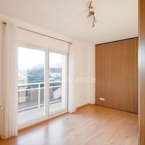 Maison à vendre 8 pièces PREVESSIN MOENS (01)