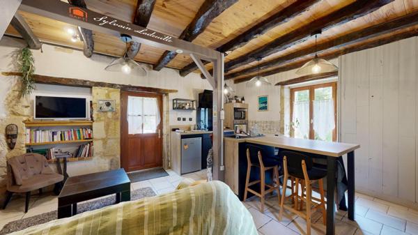 au coeur du perigord noir maison en pierre de 41 m² sur 987 m² de terrain