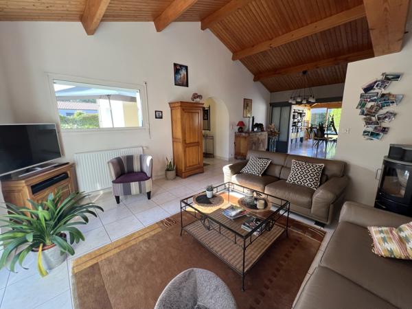 Maison
                                                                                                                                                                                                                                                                                                                        5 pièce(s)                                                                                                                                                                                                          3 chambre(s)                                                                                                                                                                                                          125  m²