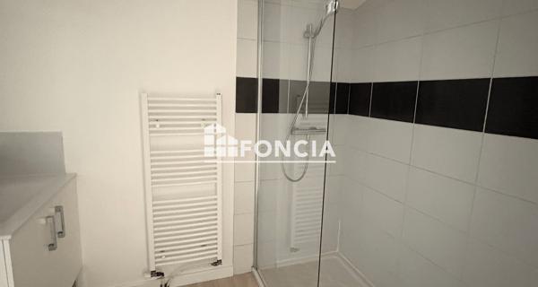 Location Appartement 3 pièces 84.17 m² - Niort 79000