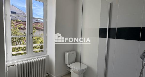 Location Appartement 3 pièces 84.17 m² - Niort 79000