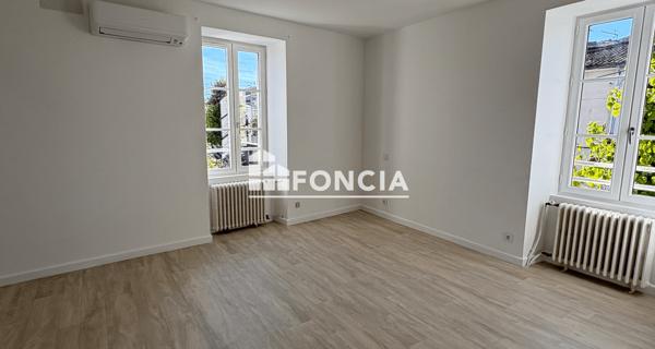 Location Appartement 3 pièces 84.17 m² - Niort 79000