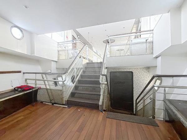 Murs commerciaux - Emplacement premium - péniche