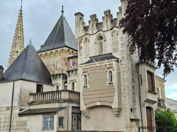 Dans le sud de la Vendée, demeure du XIXe siècle, dans le centre historique