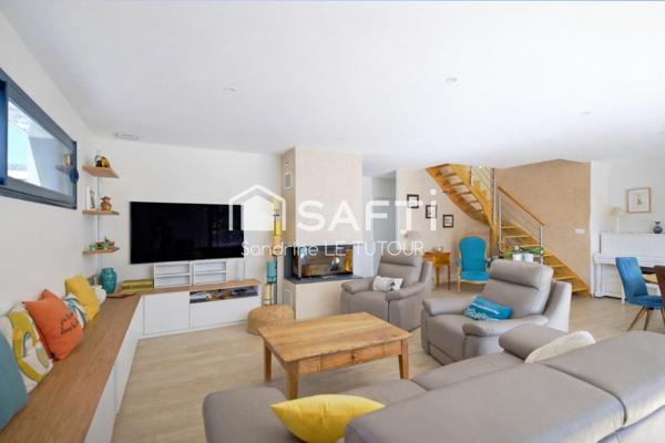 Contemporaine récente 5/6 pièces avec piscine