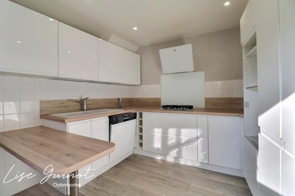 BAZEMONT CENTRE BOURG - CHARME