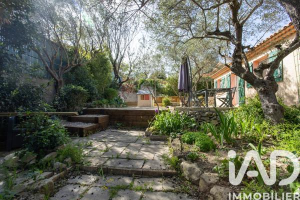 Maison à vendre 6 pièces 107 m² Villeneuve-lès-Avignon