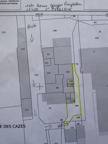 Garage 33,80 m² et voies desserte en zone artisanale à St-Affrique