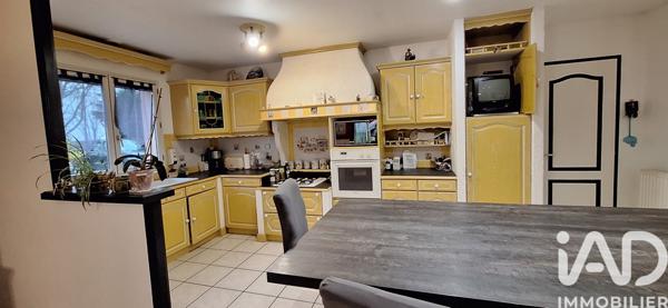 Maison à vendre 7 pièces 145 m² Saint-Ciers-sur-Gironde