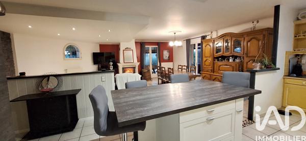 Maison à vendre 7 pièces 145 m² Saint-Ciers-sur-Gironde