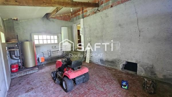 Maison spacieuse à rénover,vie plain pied possible