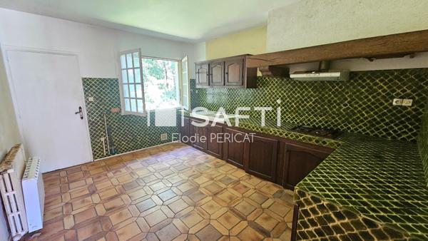 Maison spacieuse à rénover,vie plain pied possible