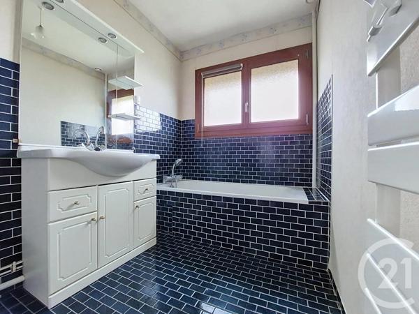 Maison à vendre  4 pièces - 95 m 2   VITTEL  - 88
