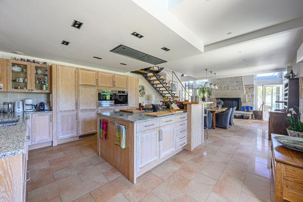 Vente Maison de luxe Plonéour-Lanvern 9 Pièces 530 m²