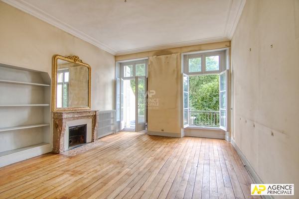 Versailles Notre-Dame Parc Appartement 4 pièces en duplex de 116m² avec petite terrasse €790 000 ** - Référence 27249