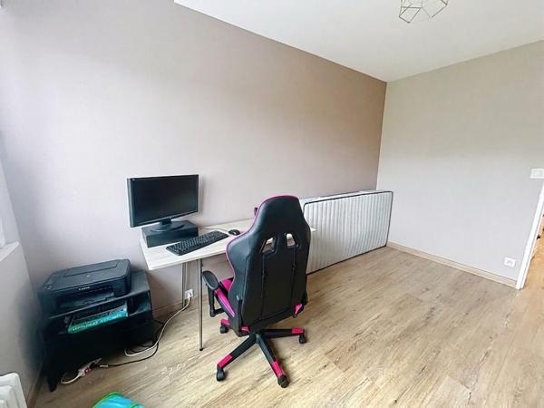 Appartement Longeville Les Metz 5 pièce(s) 89m2 - 3 chambres - balcon - cave - stationnement